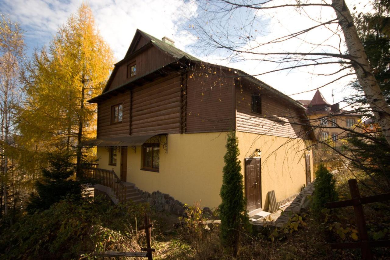 Hotel Na Velykim Yaremche Exterior foto