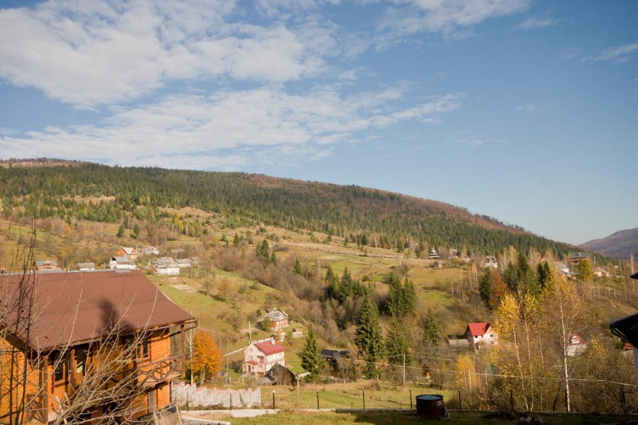 Hotel Na Velykim Yaremche Exterior foto